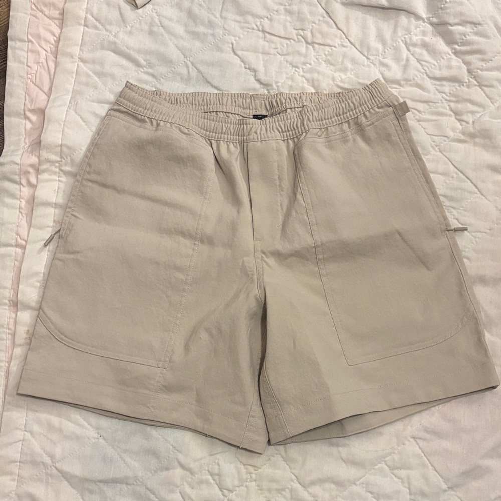 Lululemon Athletica Men's Tan Flat Front Shorts